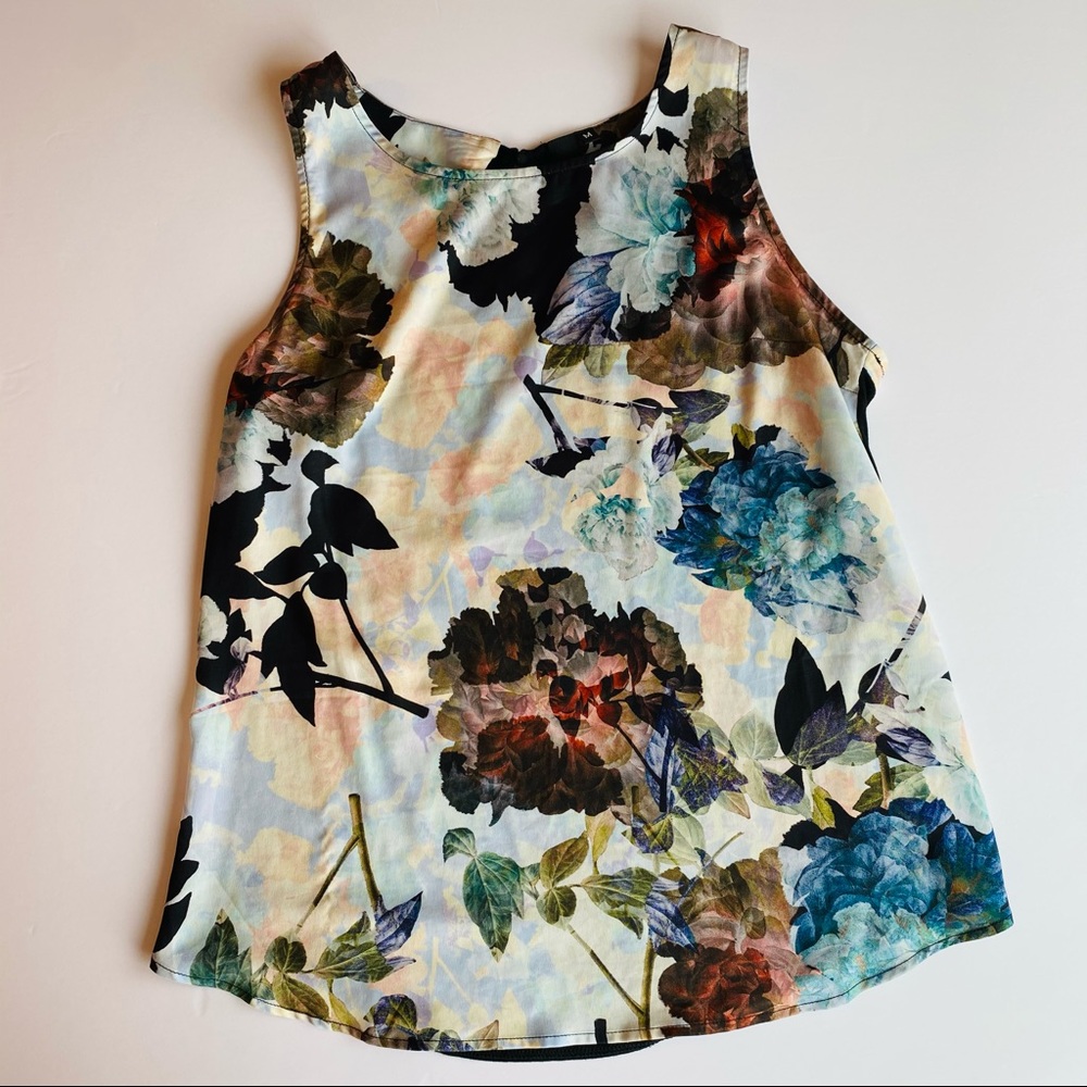 TJ Collection, floral tank top, size Medium